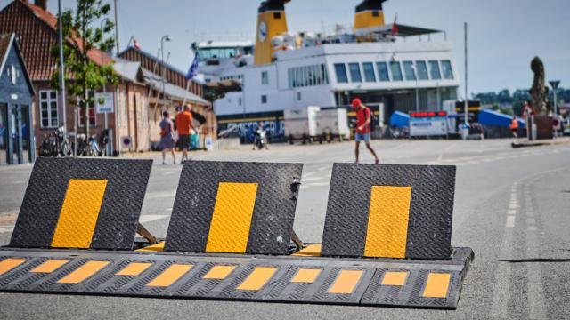 Mobil køretøjshindring til blokade